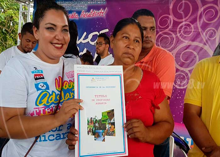 La Fonseca en Nueva Guinea celebra entrega de títulos de ... - TN8 el canal joven de Nicaragua