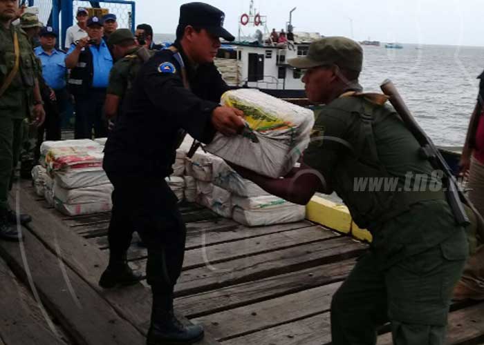 Bilwi: Fuerza Naval incauta 38 sacos de droga en el caño Wankluman - TN8 el canal joven de Nicaragua