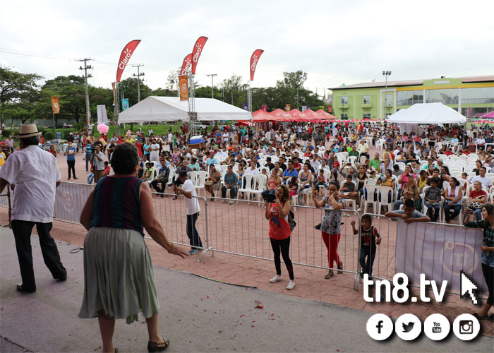nicaragua, plaza 22 de agosto, tianguis, tianguis de cocina mexicana, madres,