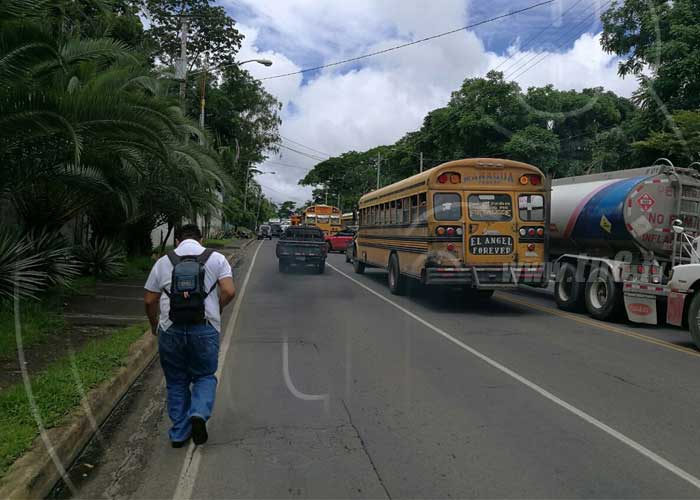 nicaragua, carretera sur, accidente de transito, choque frontal, microbus,