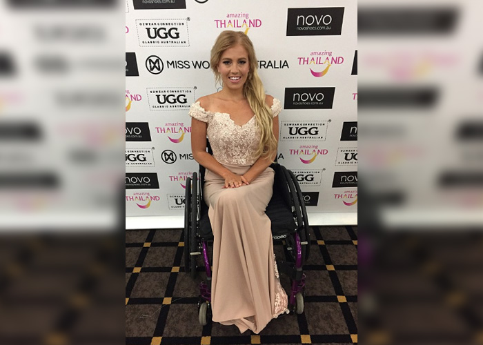 australia, candidata a miss, usa silla de ruedas, crea conciencia, certamen de belleza,
