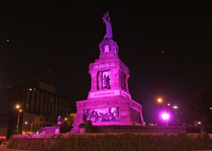 mundo, se ilumina de rosa, campana contra el cancer de mama, iniciativa global, ilumino monumentos emblematicos,