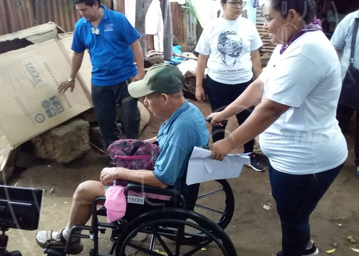 nicaragua, silla de ruedas, entrega, tipitapa, persona con discapacidad,