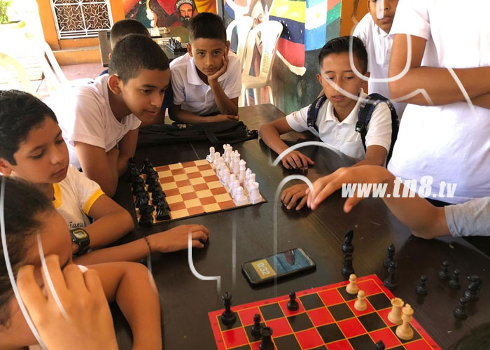 Estudiantes de Jalapa participaron de un torneo de Ajedrez.