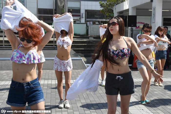 JAPAN-FLASH MOB-SWIMSUITS