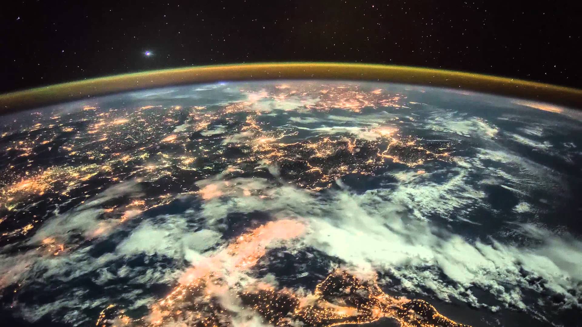 Не вероятное виде. О земле и космосе. Вид земли из космоса. Красивый вид из космоса. Планета вид из космоса.