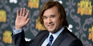 Haley Joel Osment arrives at the LA Premiere screening of "The Spoils of Babylon" at the DGA Theater on Tuesday, Jan. 7, 2014 in Los Angeles. (Photo by Jordan Strauss/Invision/AP)