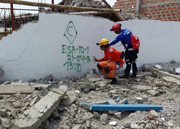 bombero, salvadoreño, fallece, padre, continua, apoyo, ecuador, terremoto, presidencia el salvador, 