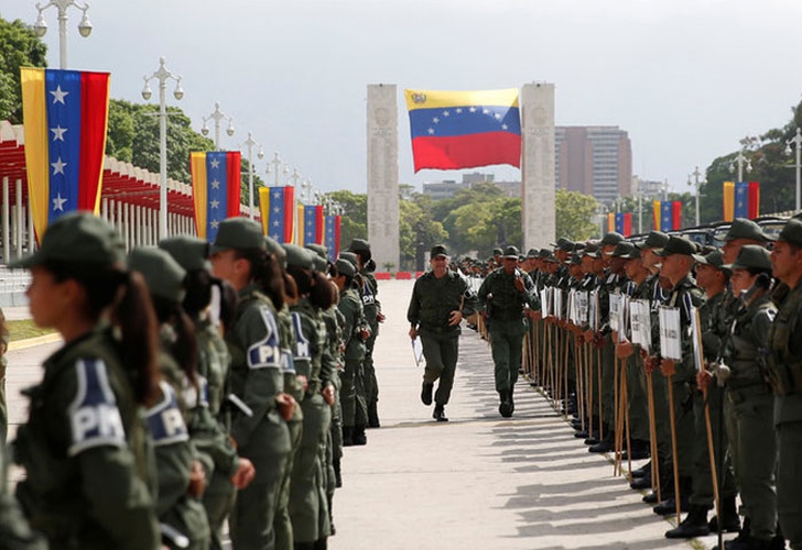 venezuela, homenaje, batalla de carabobo, ejercito bolivariano, nicolas maduro,