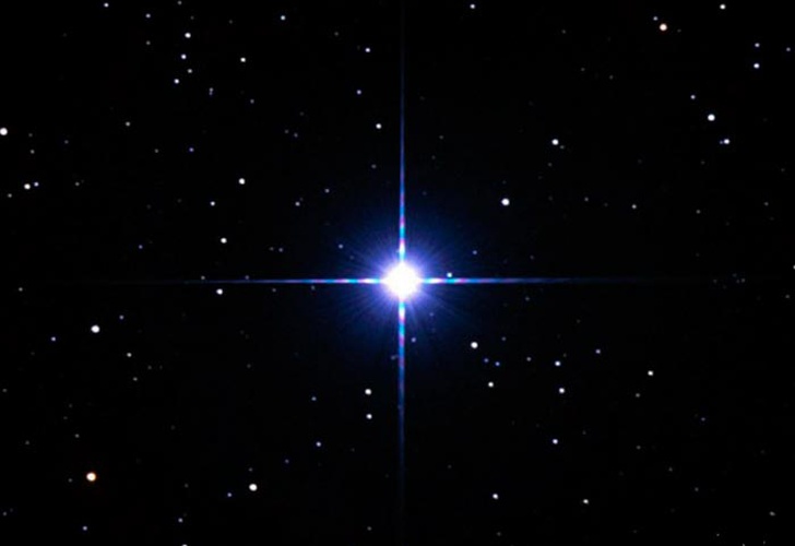 Astrónomos detectan la estrella más lejana jamás vista
