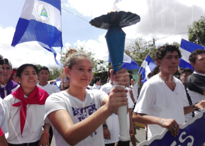 nicaragua, estudiantes, dia de la dignidad nacional, antorcha de la libertad, recorrido, managua,