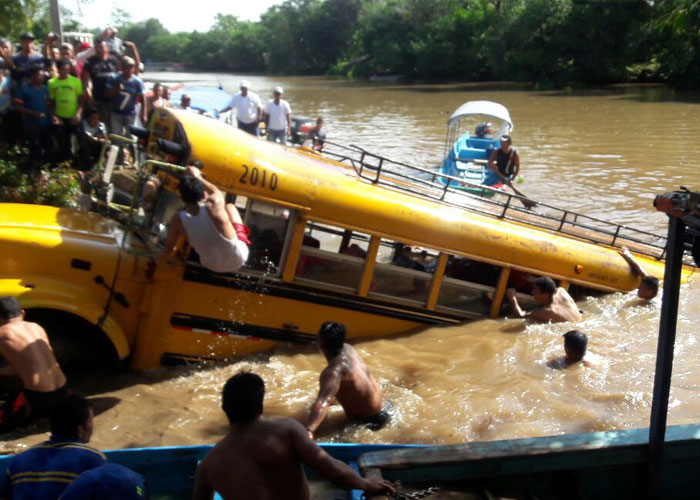 nicaragua, accidente, rio san juan, bus, muertos,
