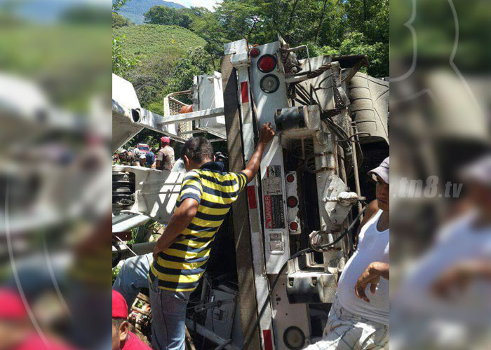 nicaragua, accidente de transito, vuelco de camion, chinandega, lesionados,