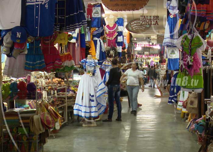 nicaragua, dia de la resistencia indigena, mercado roberto huembes, trajes tipicos, comercio,