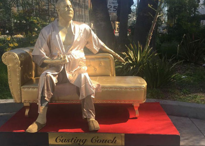 estados unidos, california, los angeles, hollywood, instalan estatua dorada,