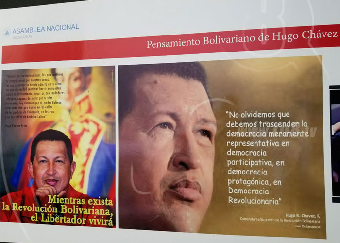nicaragua, comandante hugo chavez, homenaje, asamblea nacional, exhibicion de fotos historicas,