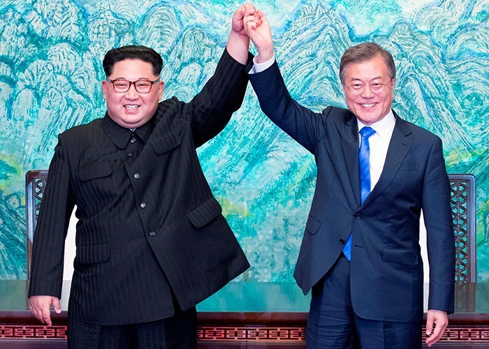 dos coreas, firmas, acuerdo de paz, tratado de paz, no mas guerra,
