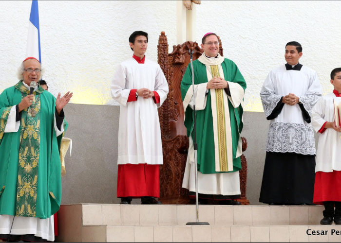 nicaragua, cardenal brenes, nuncio apostolico, paz, orar,