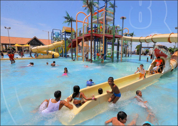 parque aquatico, managua, familias, recreacion,