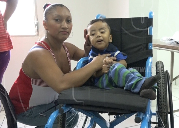 nicaragua, silla de ruedas, todos con voz, granada, discapacidad,