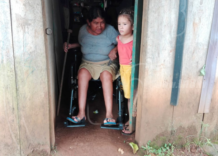 nicaragua, silla de ruedas, entrega, nueva guinea, discapacidad,