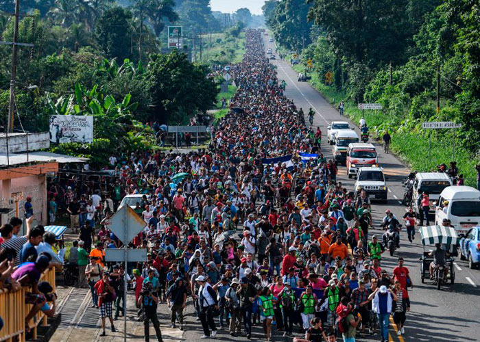 hondurenos, carava de migrantes, fontera mexico, camino, estados unidos, 