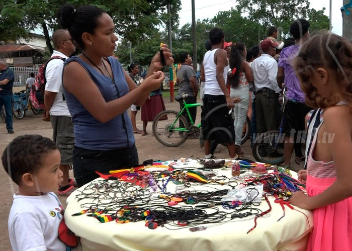 nicaragua, bilwi, festival teatro callejero, parque ruben dario, cuido del medio ambiente,