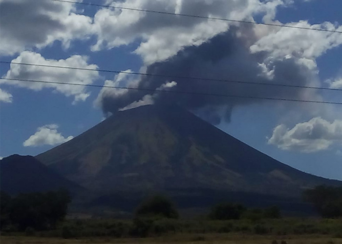 nicaragua, volcan, erupcion, cenizas, san cristobal, chinandega,