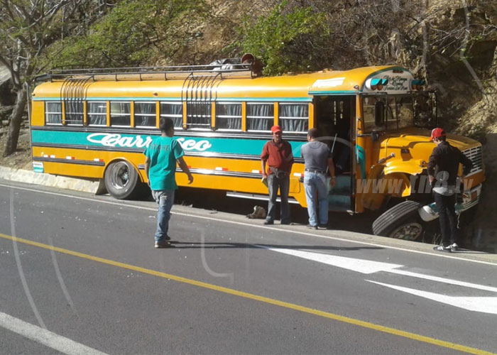 nicaragua, ocotal, accidente, bus, ruta, choque, colision,