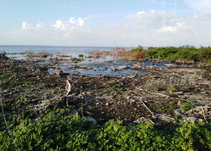 Encuentran a una mujer sin vida en el lago de Managua
