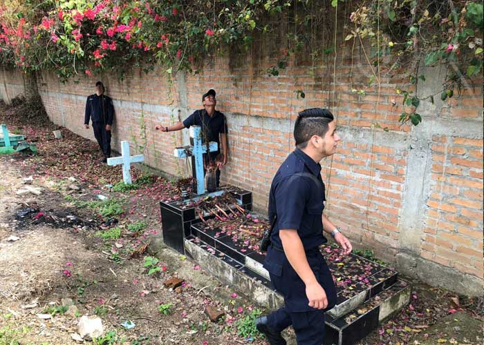 nicaragua, dia de las madres, cementerio, jalapa, bomberos, inspeccion,