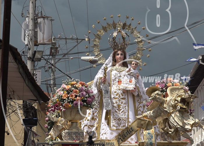 Leoneses celebran las fiestas en honor a la Virgen de la Merced.
