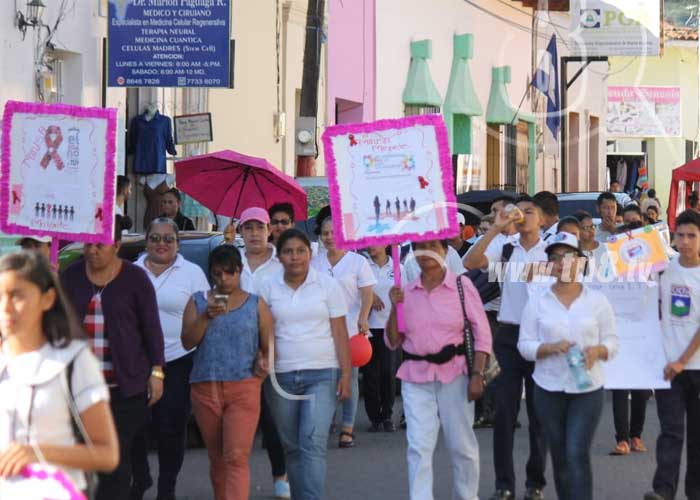 Caminata en Ocotal en apoyo a las personas que conviven con el VIH