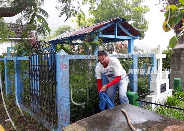 Comuna jinotegana realiza limpieza en el cementerio municipal.