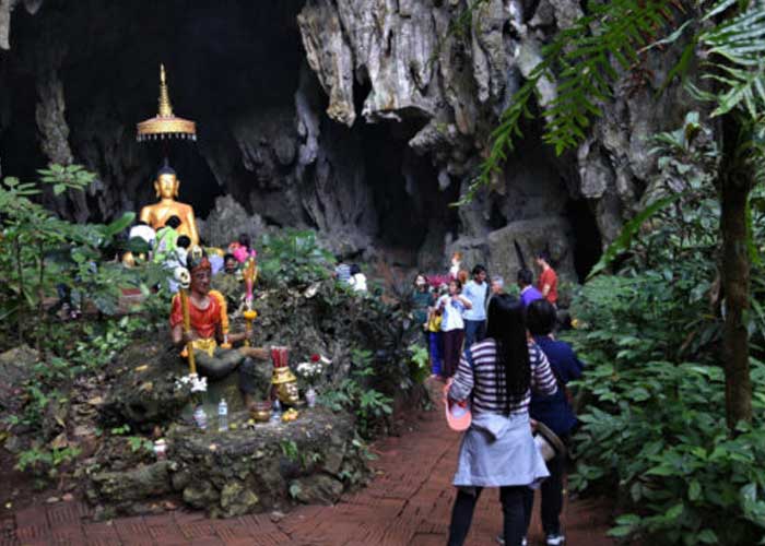 tailandia, cueva Tham Luang, atraccion turistica, 