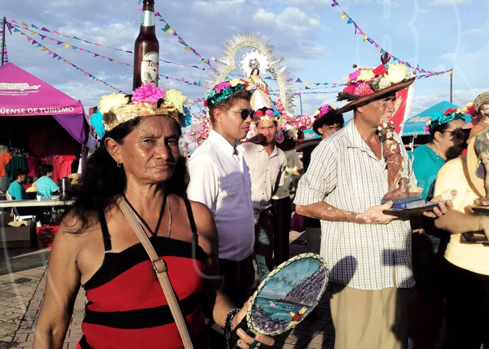 nicaragua, feria de los santos, plaza la fe, managua, tradicion,