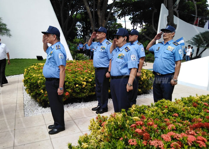 nicaragua, carlos fonseca, homenaje, policia nacional, fsln,