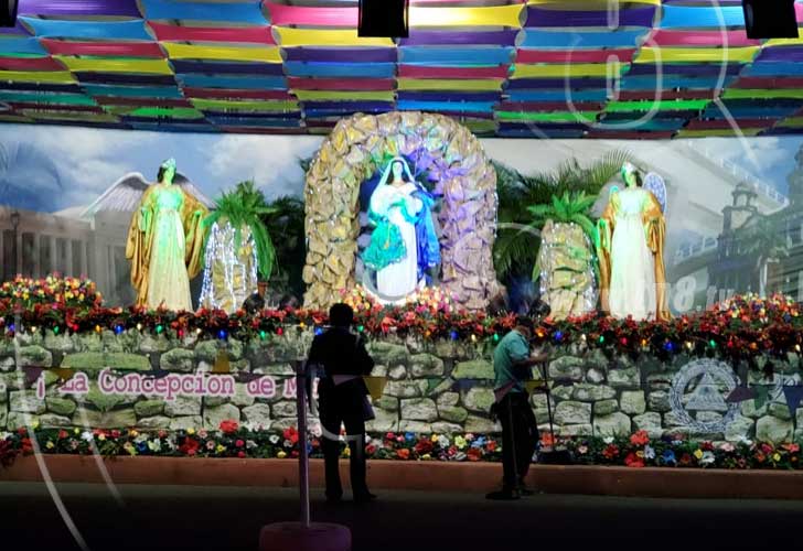 nicaragua, avenida de bolivar, altares, virgen maria, la purisima, la griteria, altares managua, 