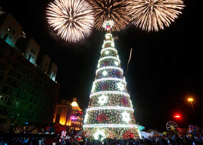 luces, arboles de navidad, ciudades, decoraciones, tradicion, navidad, magia, fotos, familias, ambiente