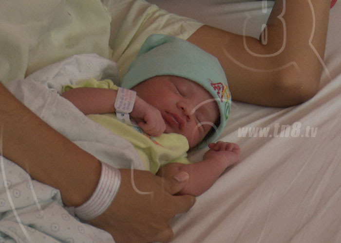 nicaragua, madres, nacimiento, bebes, hospital bertha calderon, salud,