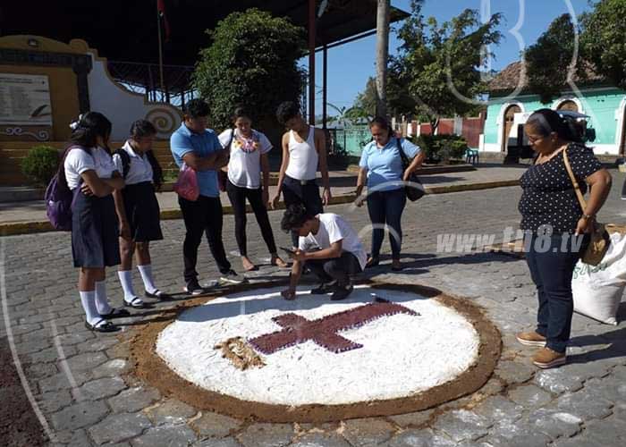 nicaragua, alfombras pasionarias, diriomo, estudiantes, cultura y tradicion, pueblo de nicaragua, 