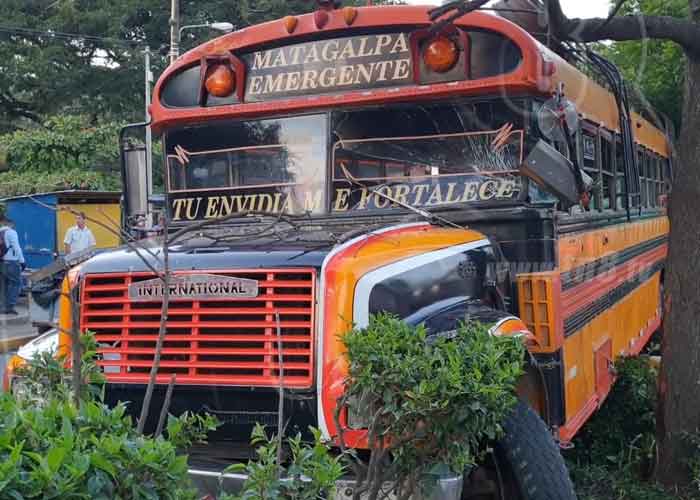 nicaragua, matagalpa, bus, accidente, bulevar, guanuca,