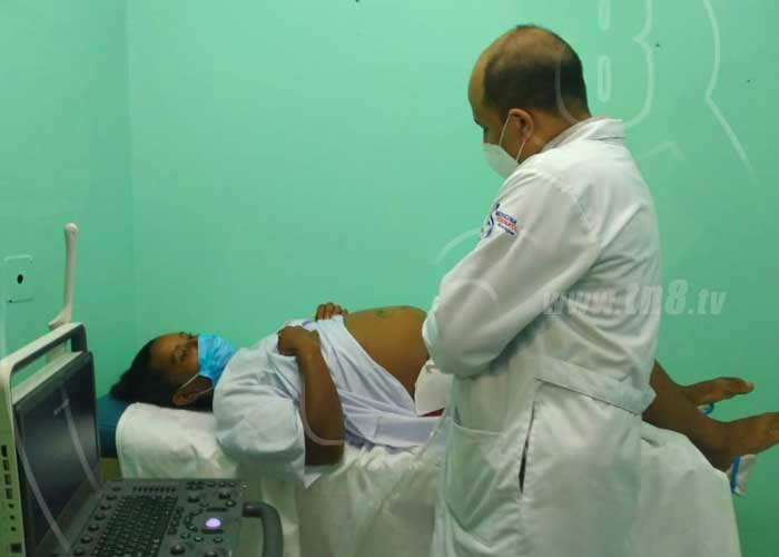 nicaragua, chinandega, inauguracion, clinica prenatal, hospital espana, 