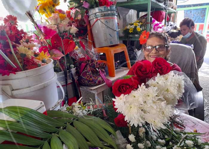 nicaragua, cementerio, jornada de limpieza, venta de flores, 