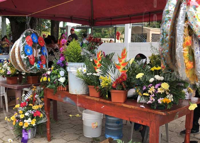 nicaragua, jalapa, cementerio, flores, dia de los difuntos,