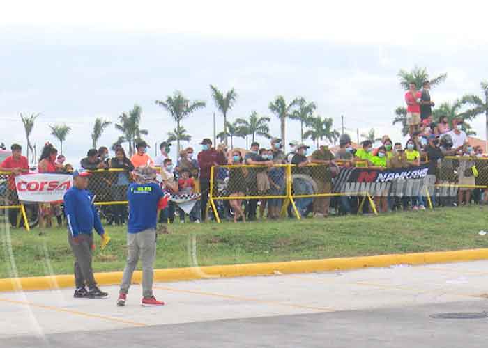Foto: Invitan a familias a disfrutar de carreras de carros y autos en Nicaragua / TN8