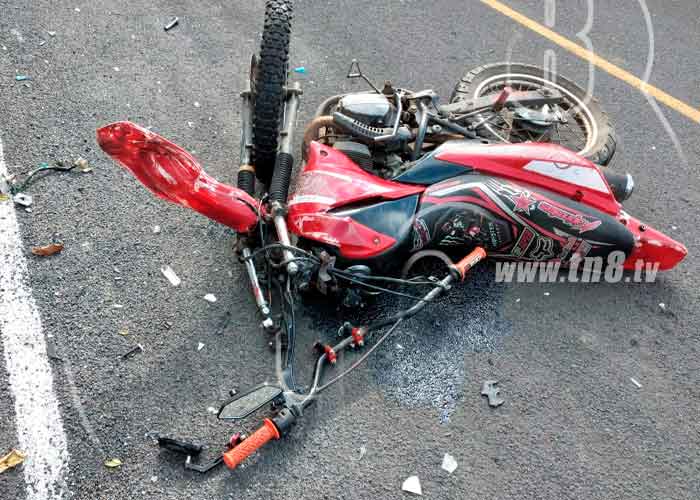 Foto: Un fallecido y tres lesionados graves en choque de motocicletas en Santa Teresa / TN8