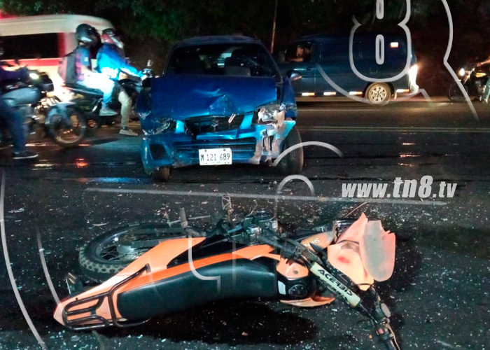 Foto: Fuerte accidente deja cinco lesionados en la Cuesta el Plomo / TN8