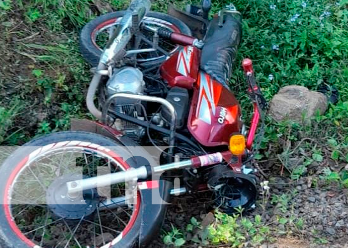 Foto: Motociclista pierde la vida sobre la carretera El Ayote a Santo Domingo/ TN8 
