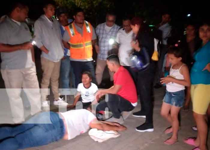 Foto: Mujer resulta lesionada al ser atropellada por un motociclista/ TN8 